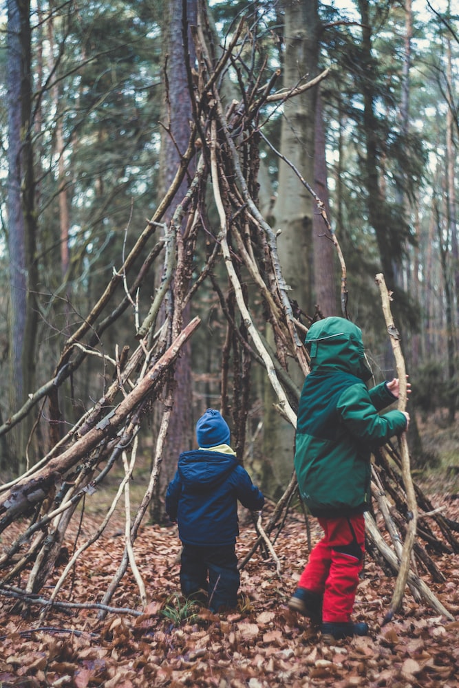 Luonnolla on monia terveysvaikutuksia – Lapsen kanssa kannattaa tehdä metsäretkiä
